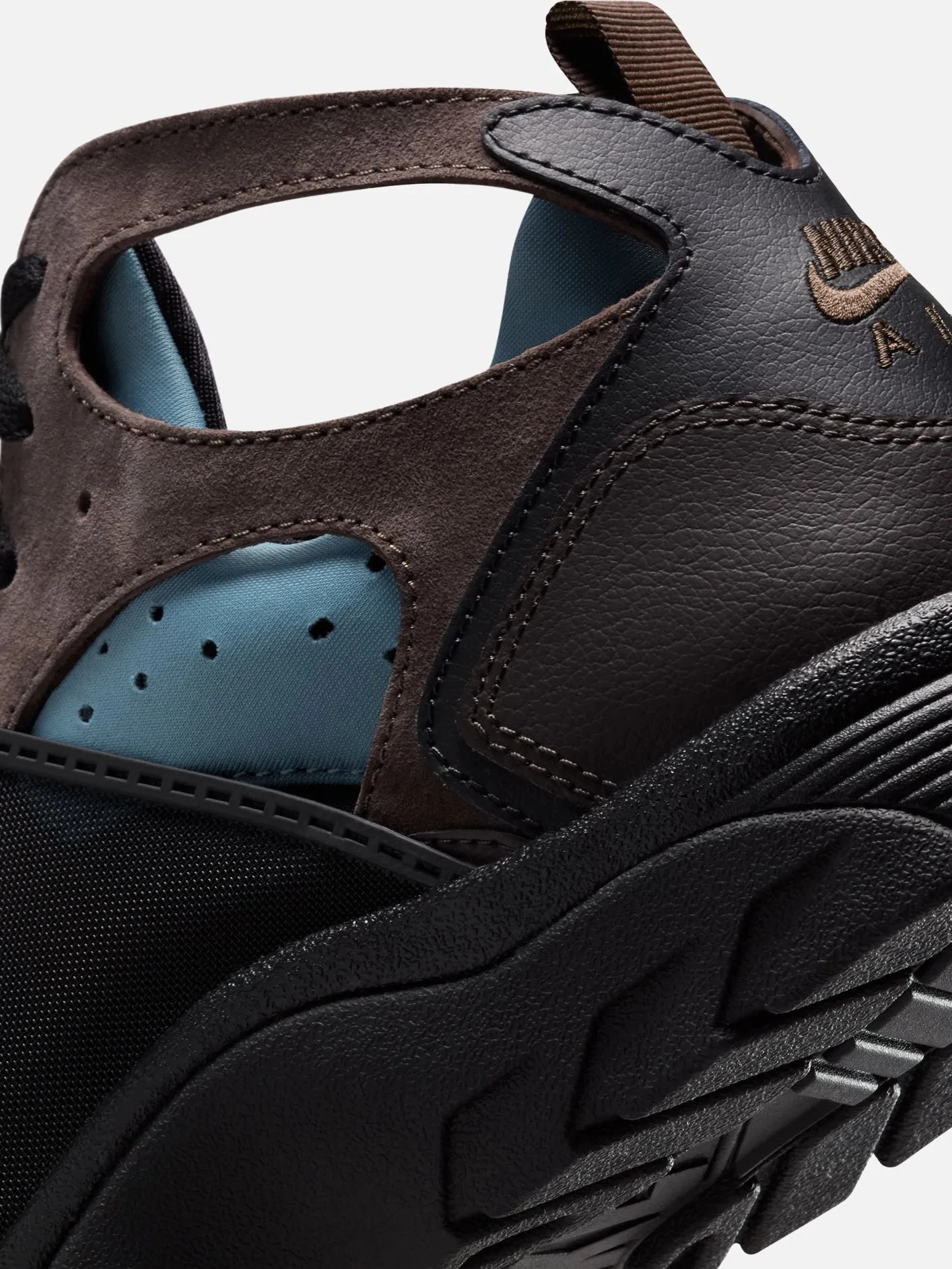 Air Trainer Huarache "Baroque Brown and Black"