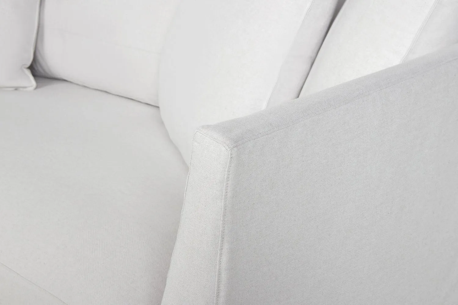 Cisco Home Seda Sofa