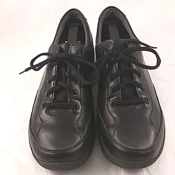 Dansko Women's Emma Leather Lace Up Comfort Sneaker Black Slip Resistant size 39