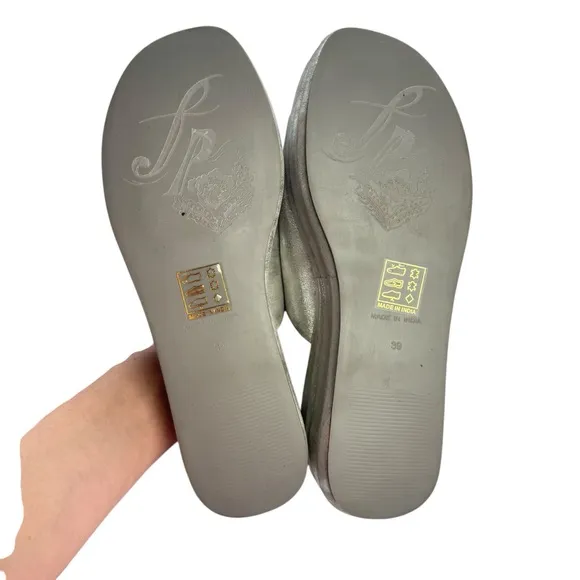 Free People Harbor Flatform in Brushed Silver Platform Slip On Metallic 39 US 9
