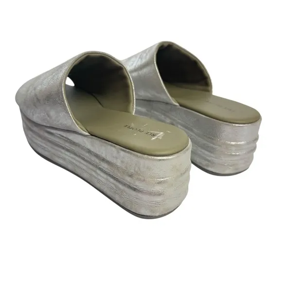 Free People Harbor Flatform in Brushed Silver Platform Slip On Metallic 39 US 9