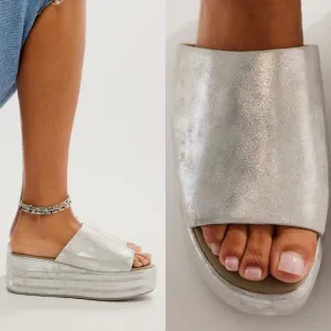 Free People Harbor Flatform in Brushed Silver Platform Slip On Metallic 39 US 9