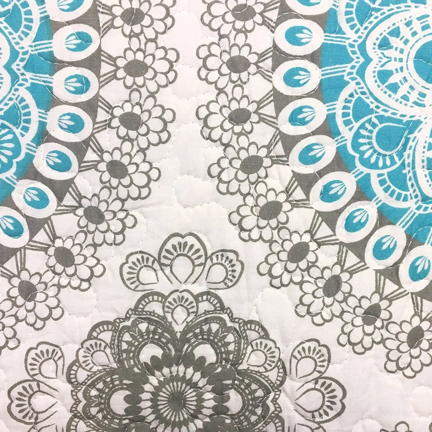Full / Queen 3-Piece Cotton Quit Set in Aqua Blue White and Grey Floral Pattern