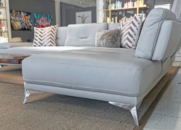i764 Leather Sectional - Incanto