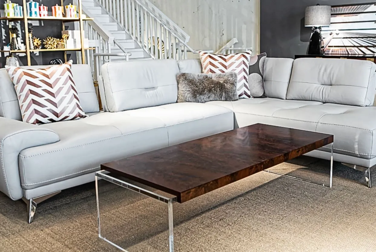 i764 Leather Sectional - Incanto