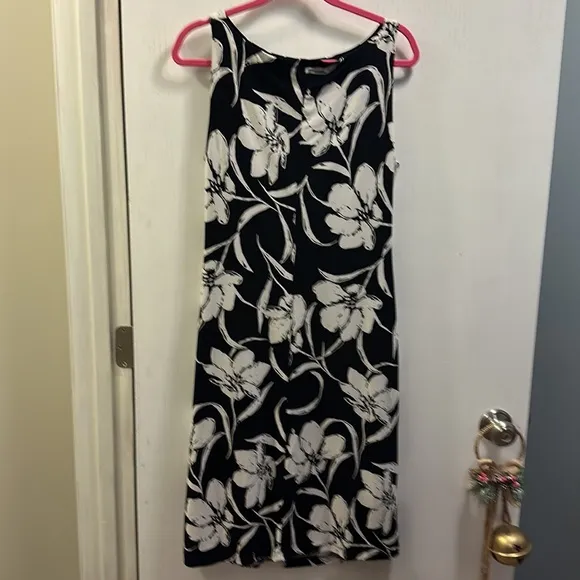 Lauren Ralph Lauren Sleeveless Dress SZ 10 Black/White Floral w/gathered side