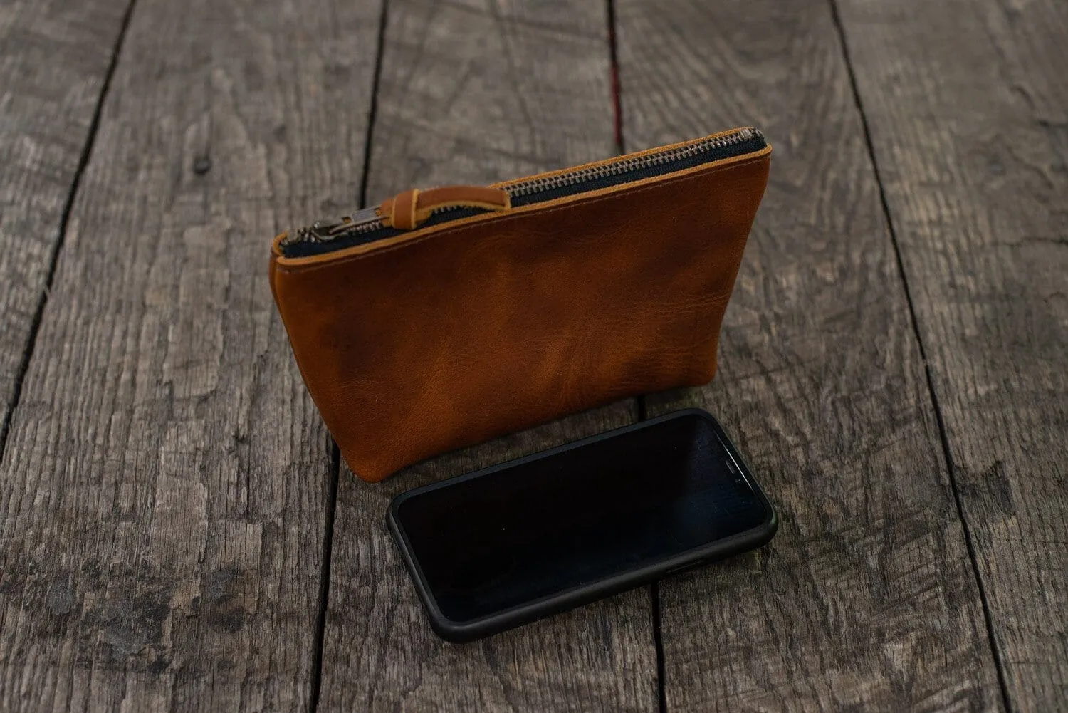 LEATHER TOP ZIPPERED POUCH - SMALL - GRAPE BISON