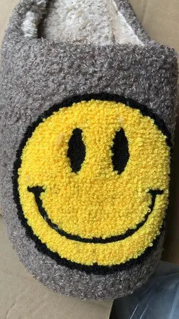MIS130 - SMILEY FACE SLIPPERS