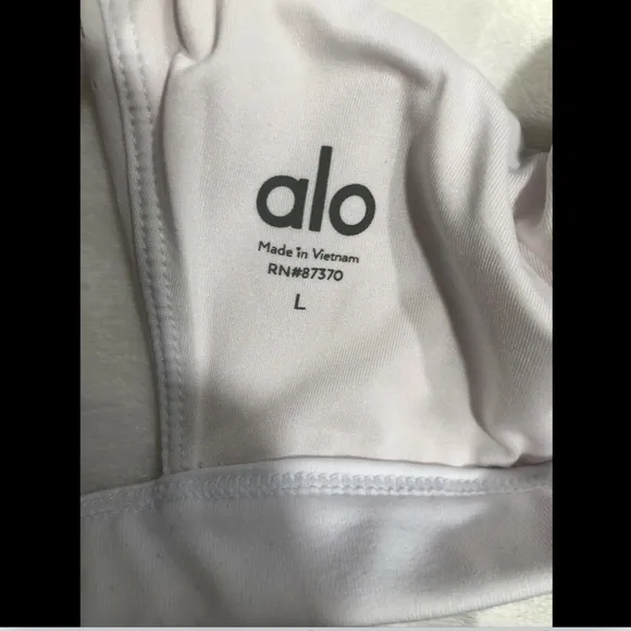 NEW $64 Alo Patina Laser‎ Cut Sports Bra White