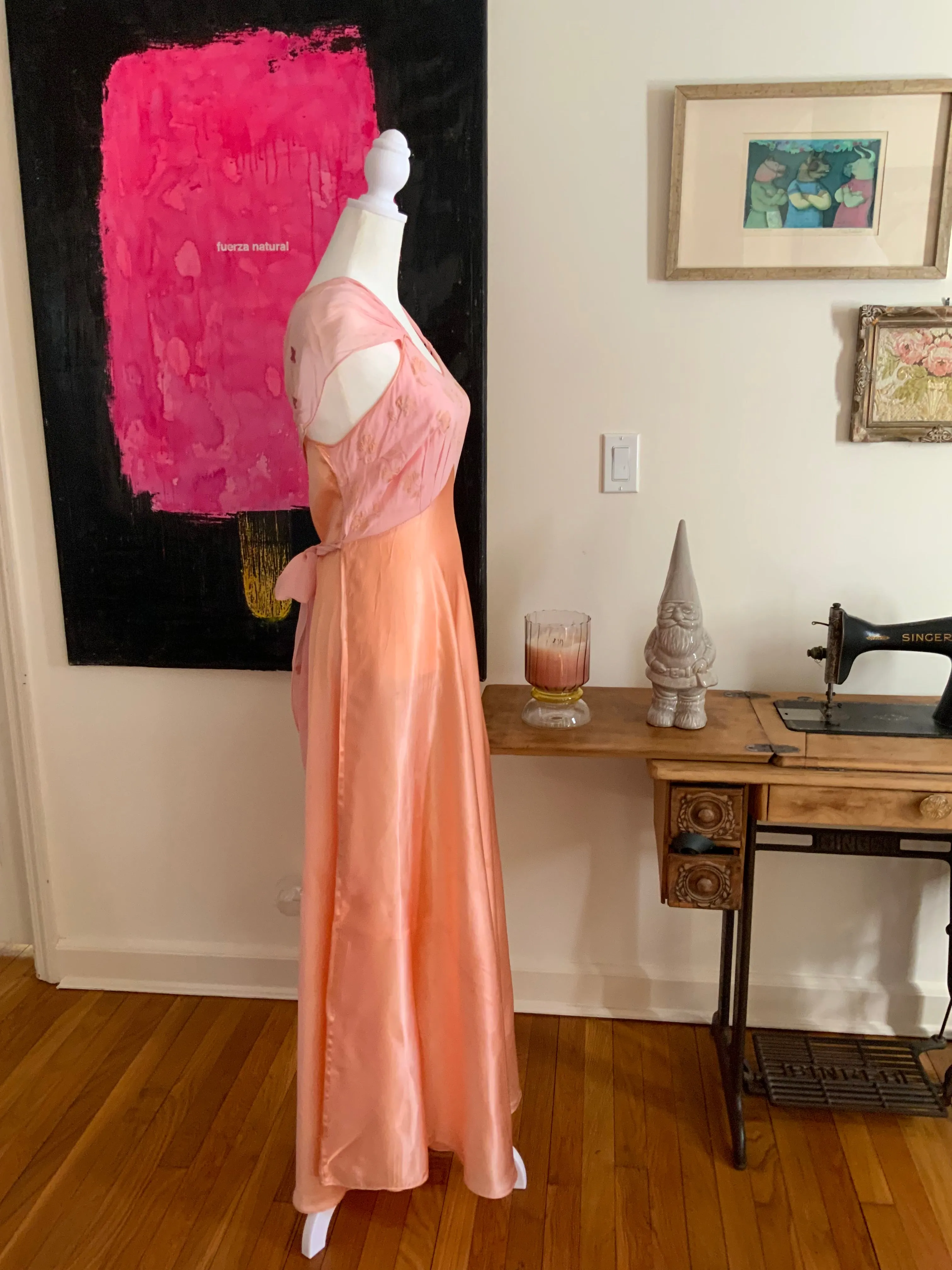 Peach Silk Clover Nightgown - 50s - 50C