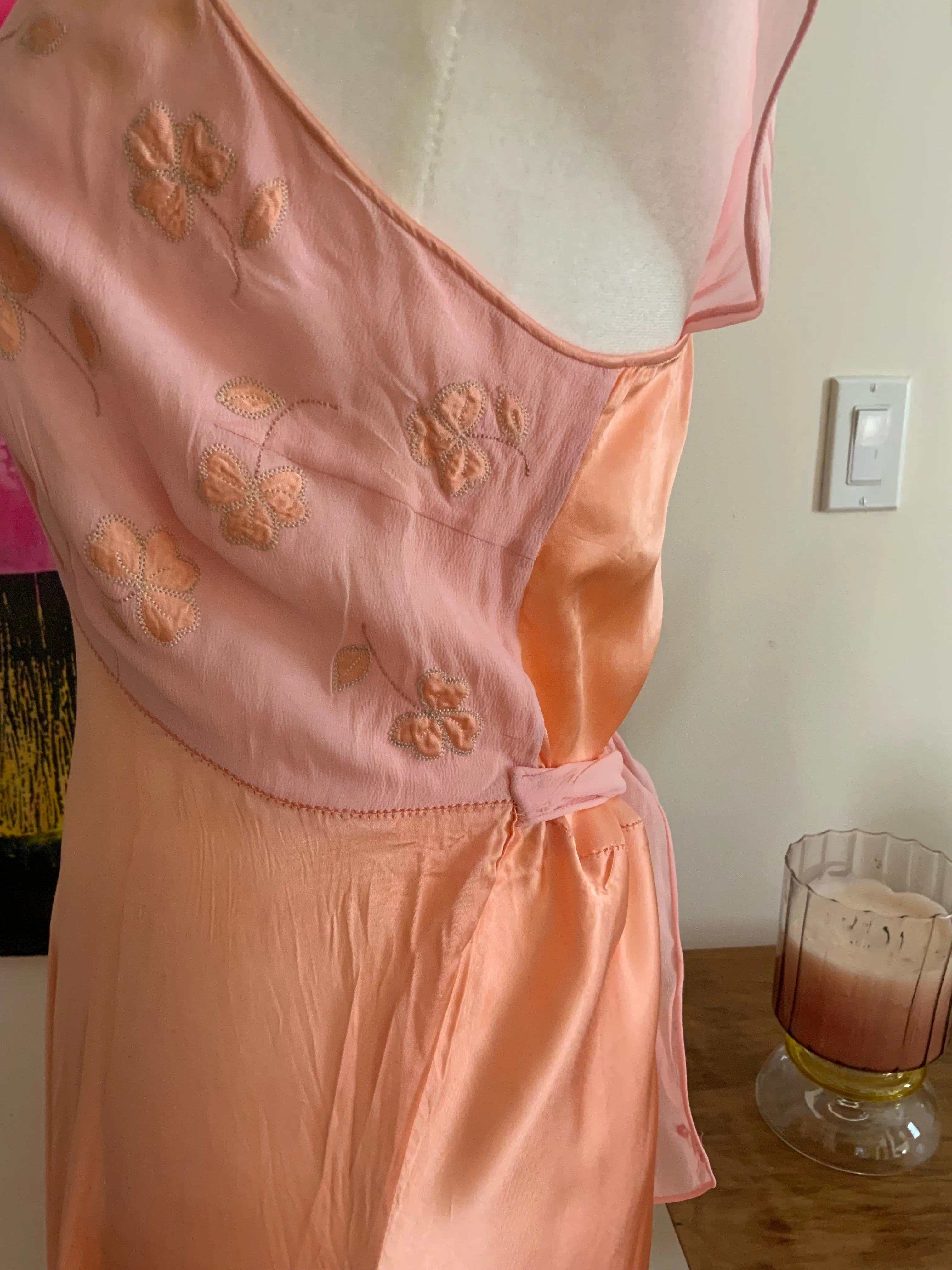 Peach Silk Clover Nightgown - 50s - 50C