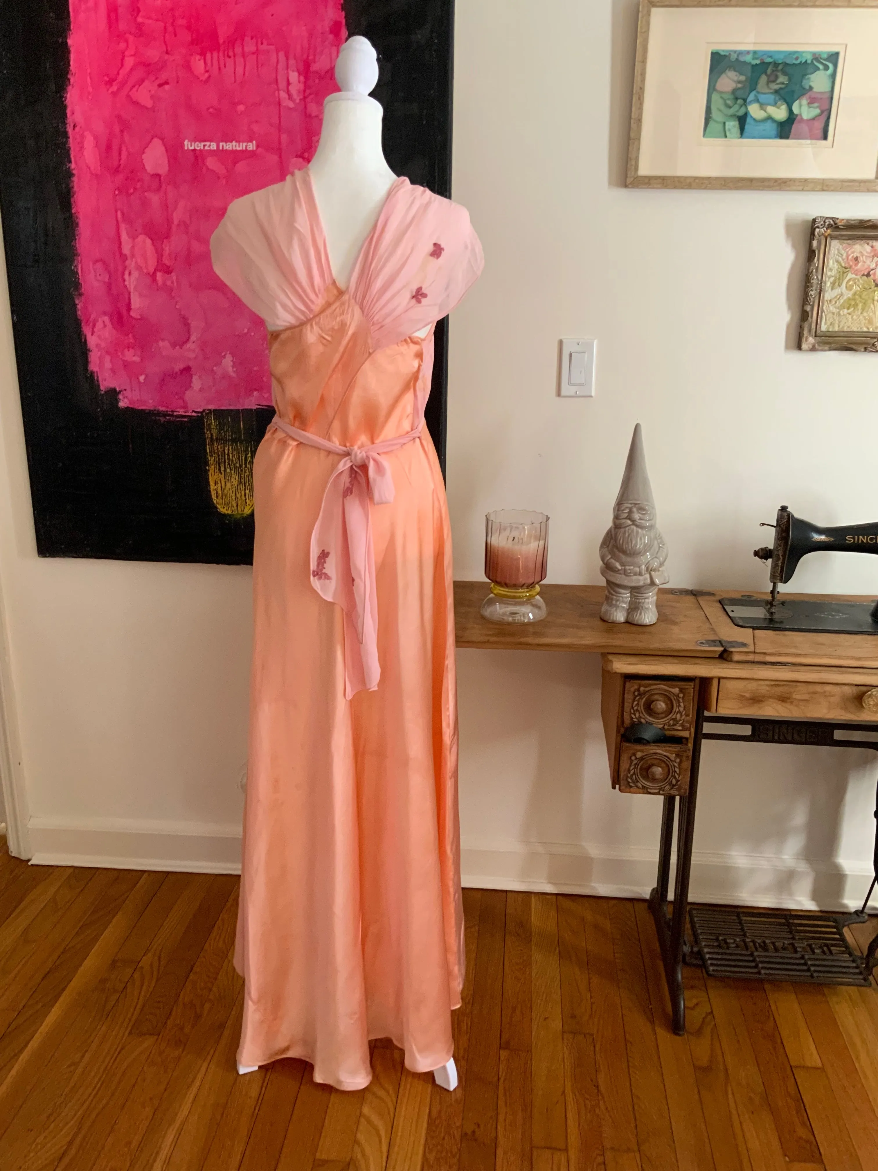 Peach Silk Clover Nightgown - 50s - 50C