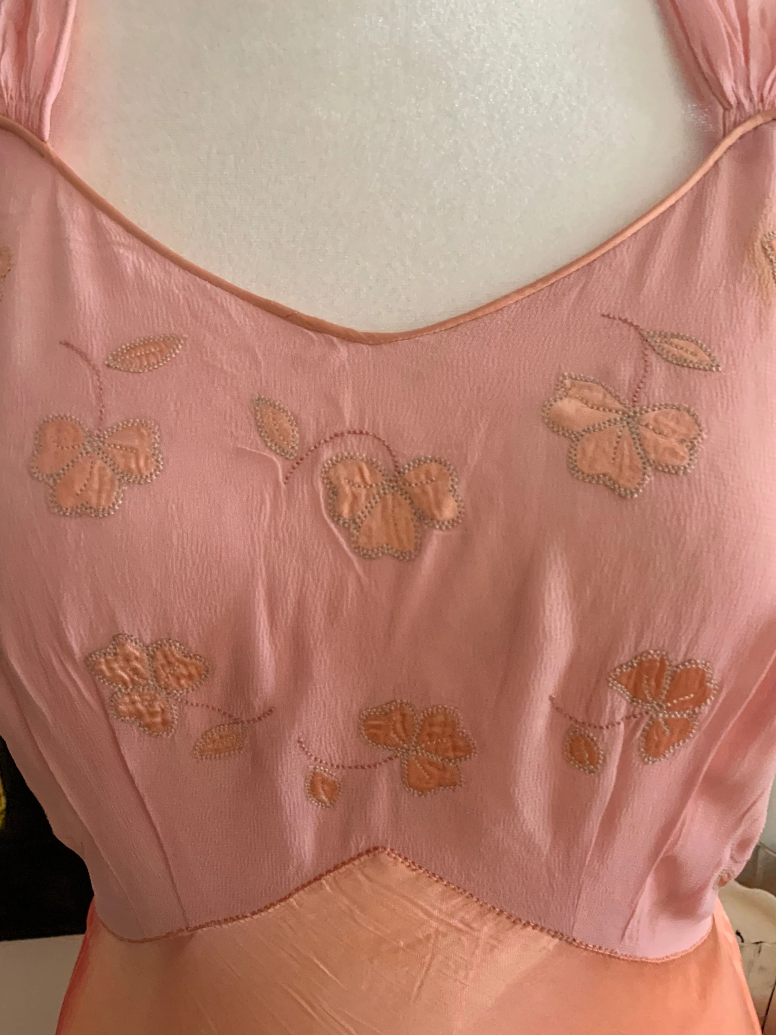 Peach Silk Clover Nightgown - 50s - 50C
