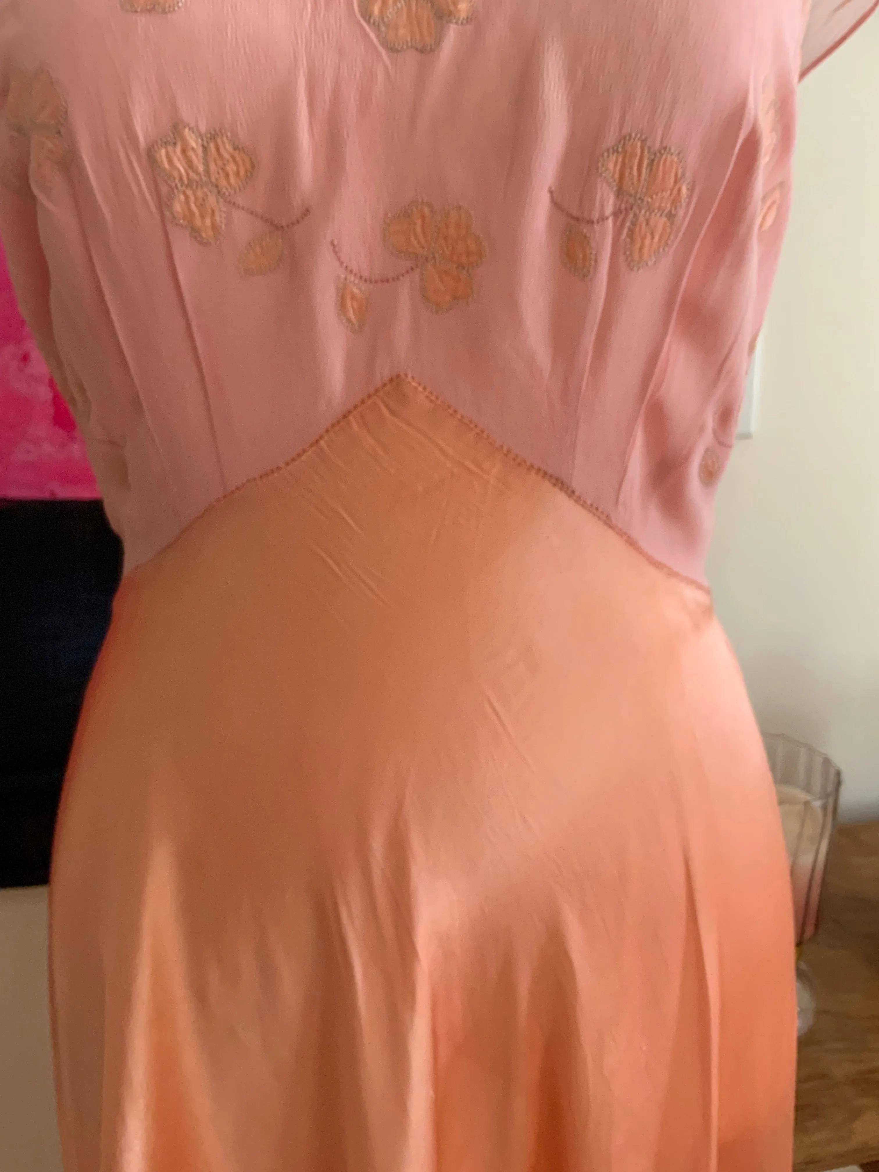 Peach Silk Clover Nightgown - 50s - 50C