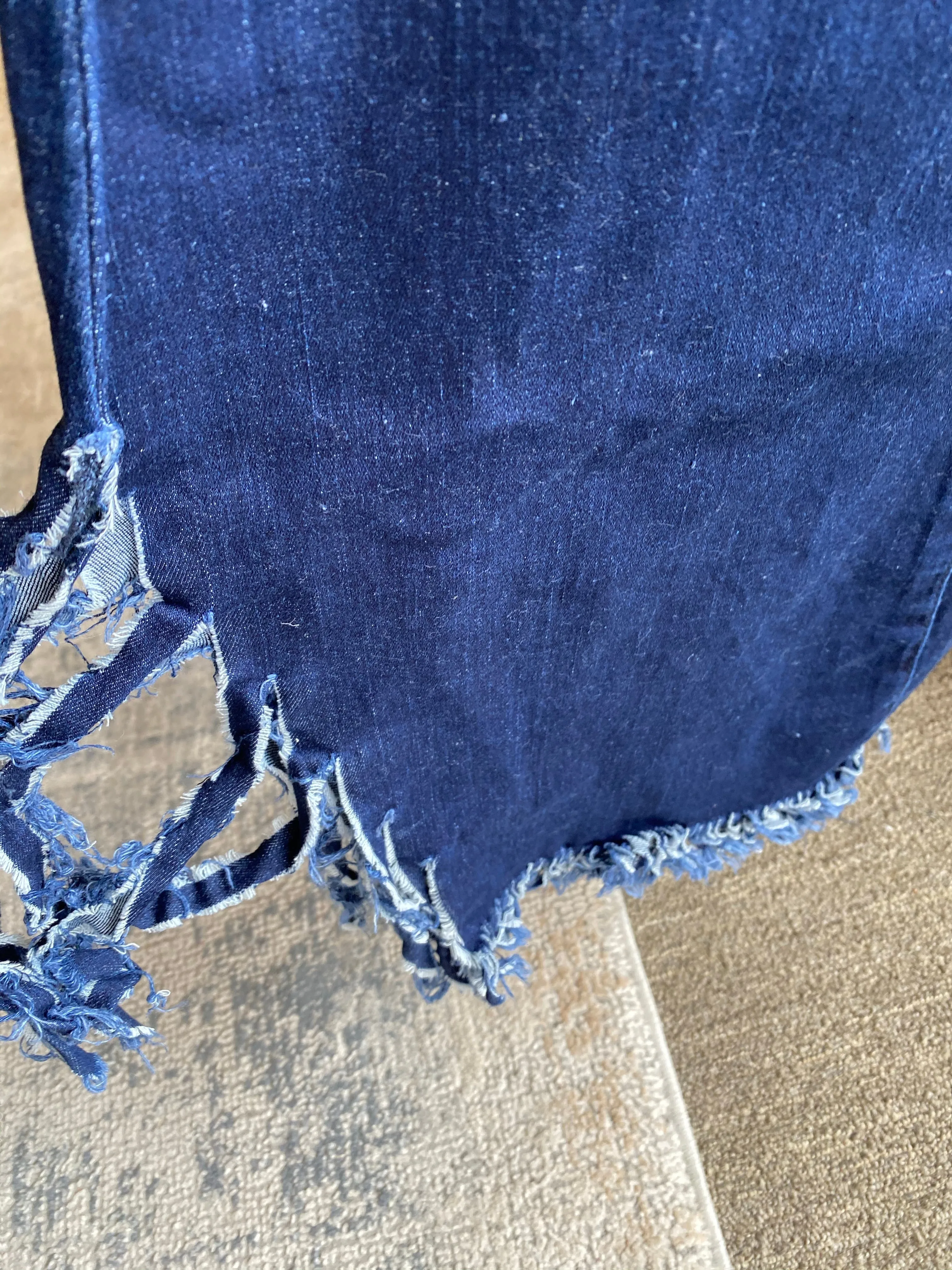 Side Fringy Bell Jeans