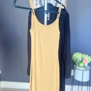 Skim slip dress. NWT fits everybody slip dress.