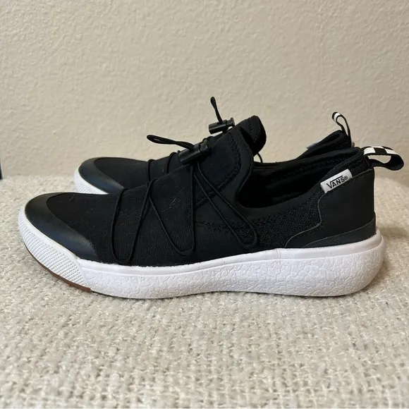 VANS UltraRange EXO Drawstring Lightweight‎ Slip-On Sneaker