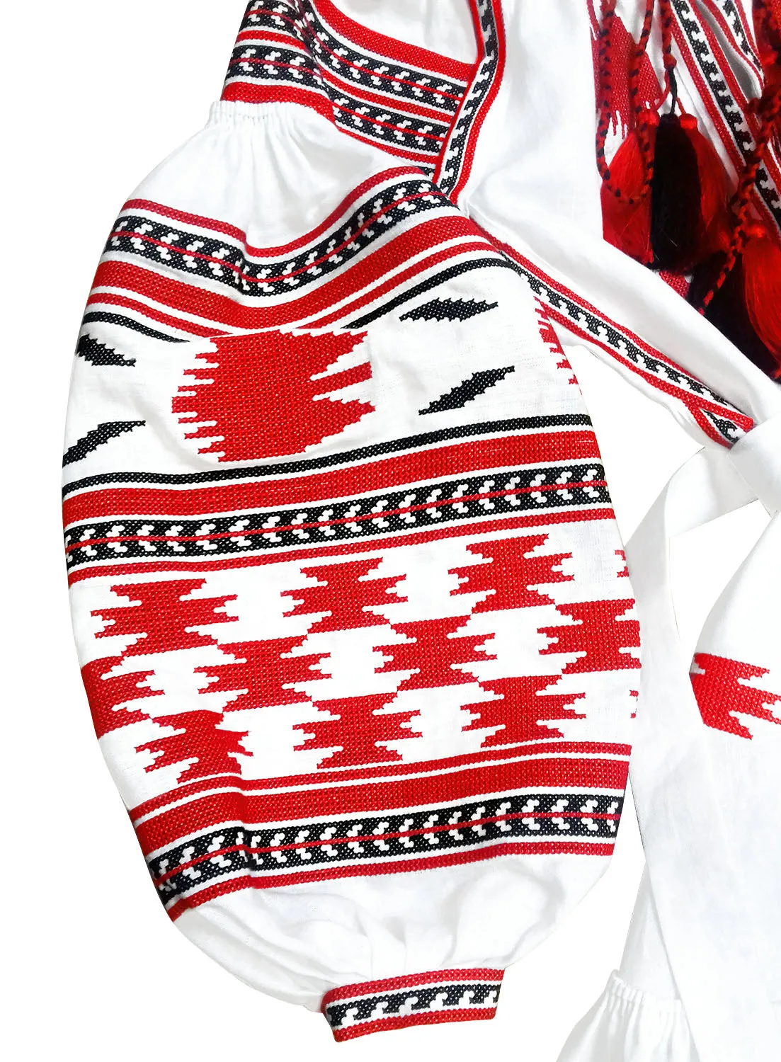 White kaftan with ethnic embroidery