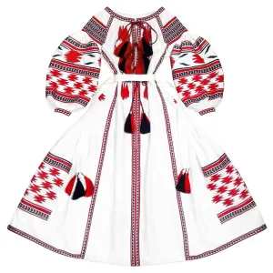 White kaftan with ethnic embroidery
